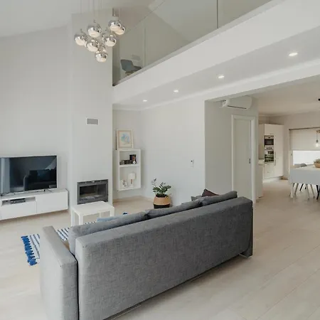 20 Da - With Mezzanine With Panoramic Terrace São Bartolomeu de Messines